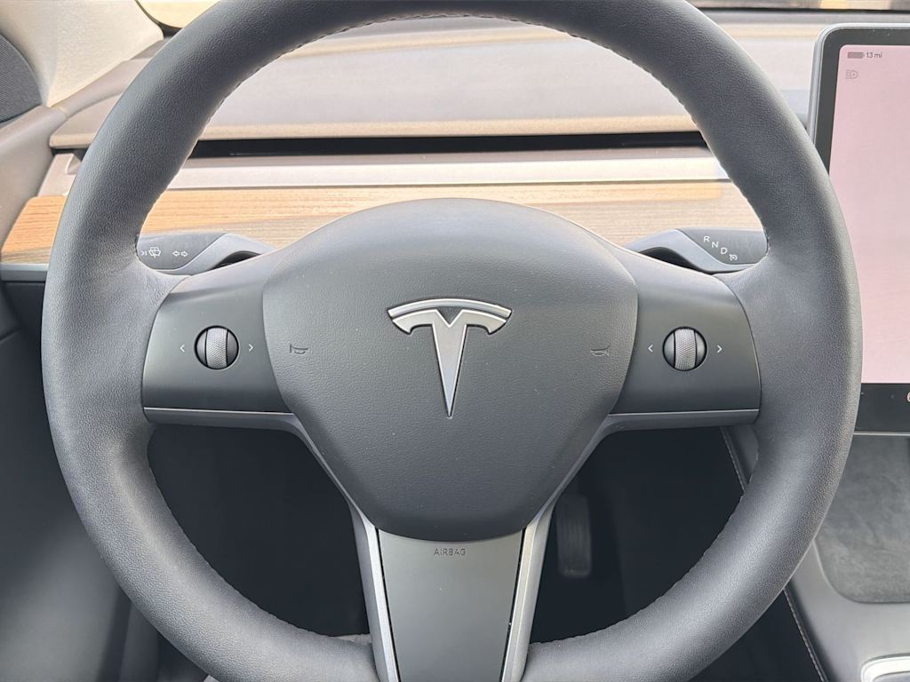 Thumbnail: 2022 Tesla Model Y - 24