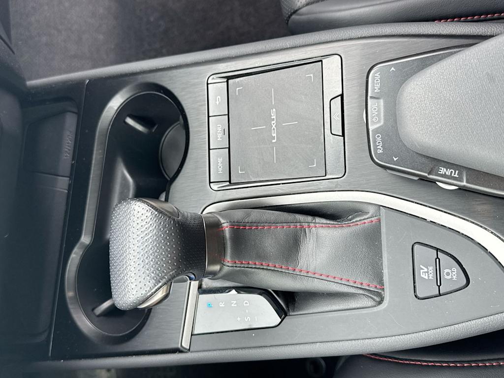 Thumbnail: 2020 Lexus UX - 36