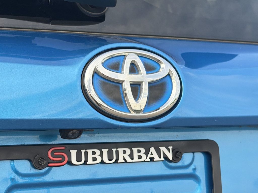 Thumbnail: 2017 Toyota RAV4 - 24