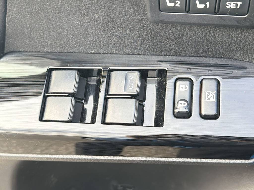 Thumbnail: 2017 Toyota RAV4 - 25