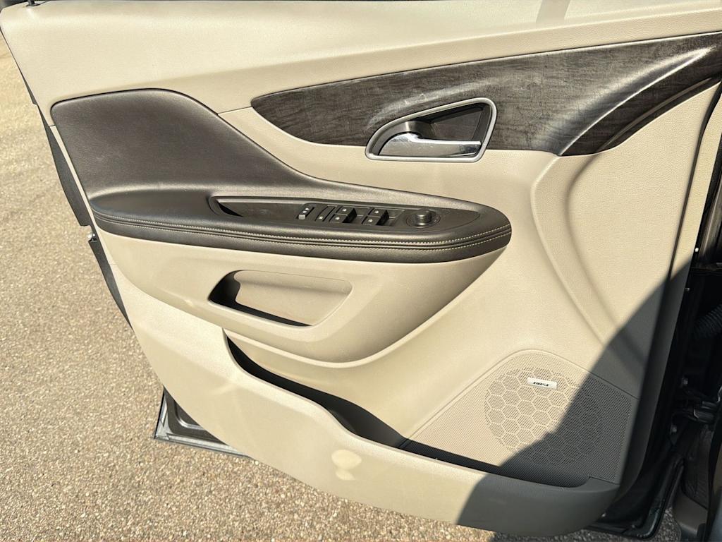 Thumbnail: 2016 Buick Encore - 31