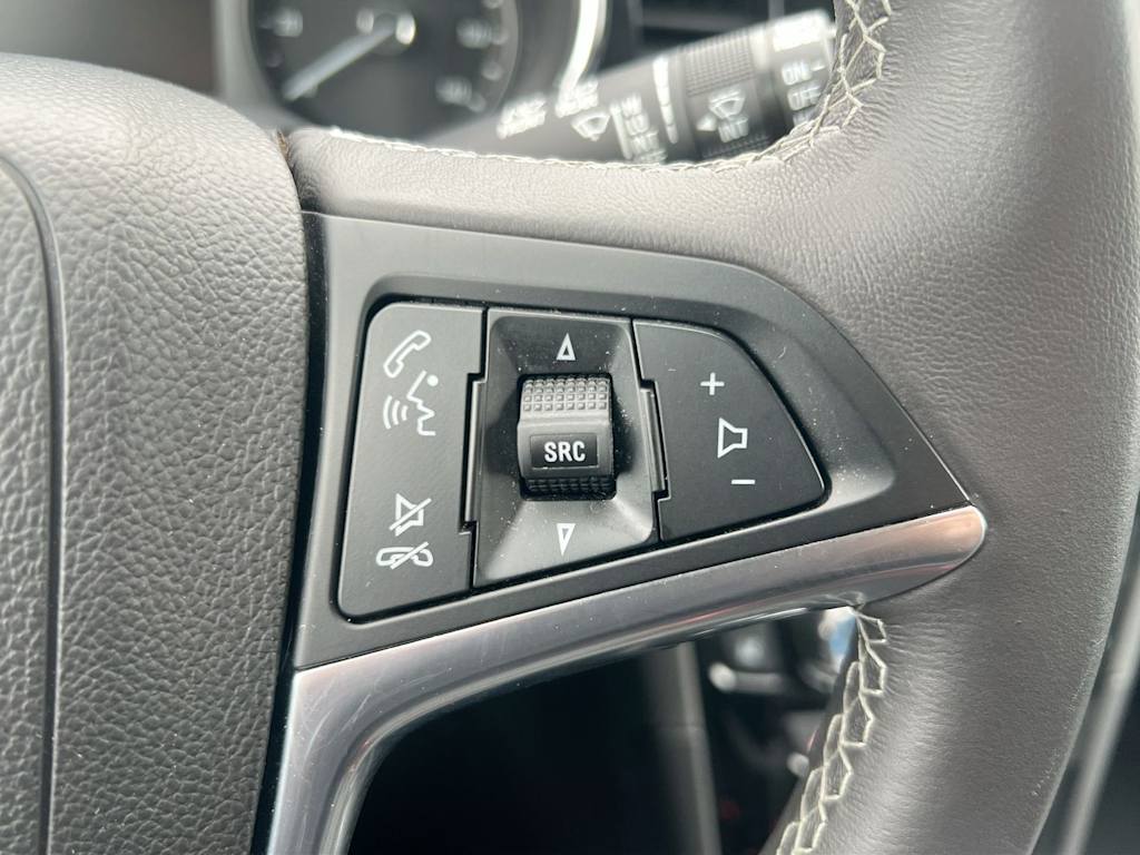 Thumbnail: 2021 Buick Encore - 30