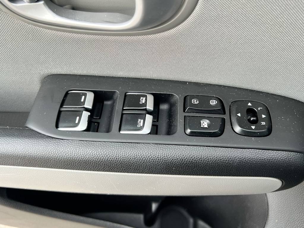 Thumbnail: 2019 Kia Soul - 25