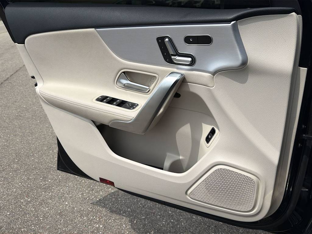 Thumbnail: 2020 Mercedes-Benz A-Class - 32