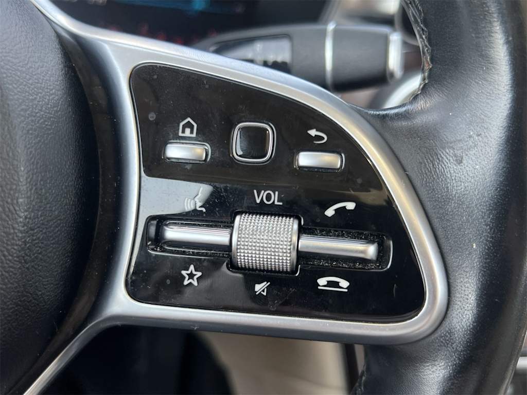 Thumbnail: 2021 Mercedes-Benz GLC - 30