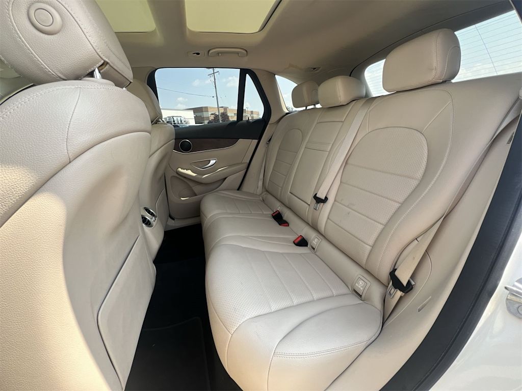 Thumbnail: 2021 Mercedes-Benz GLC - 26