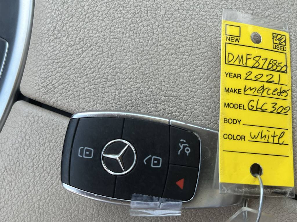 Thumbnail: 2021 Mercedes-Benz GLC - 16