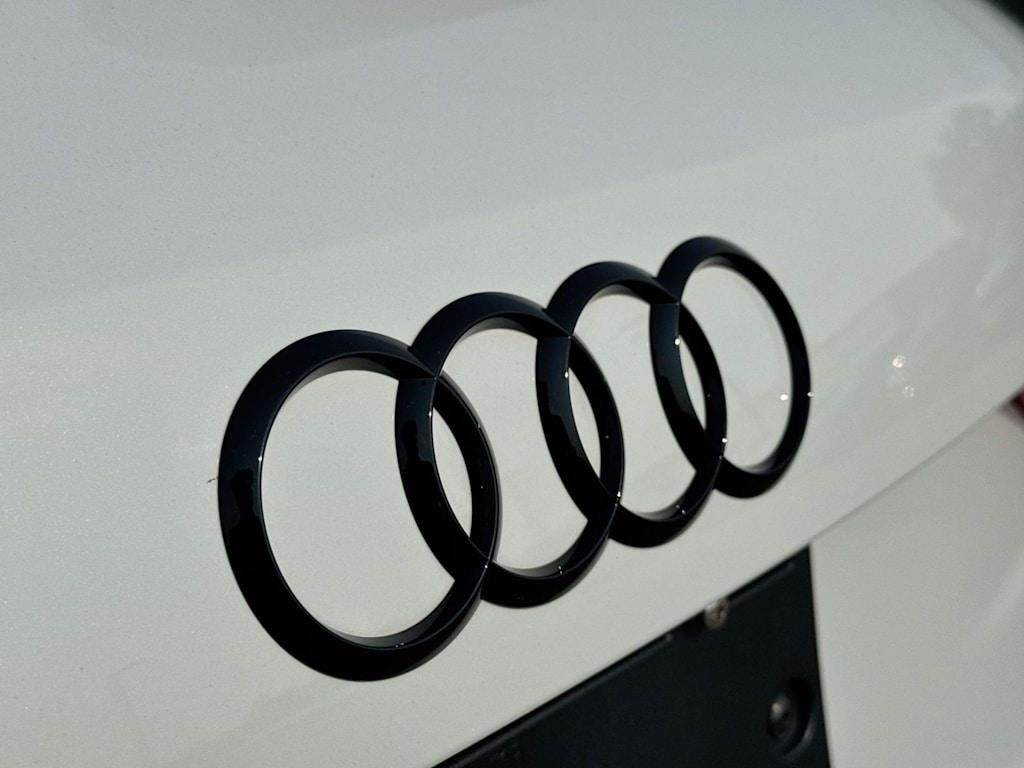 Thumbnail: 2023 Audi Q3 - 7