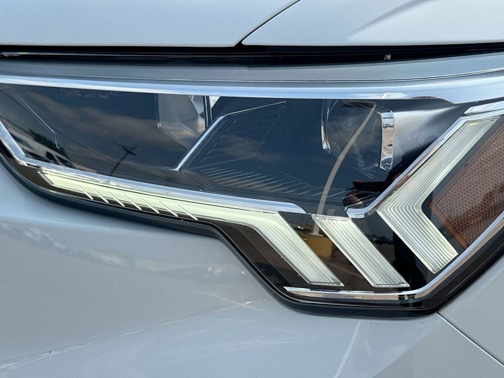 Thumbnail: 2023 Audi Q3 - 24