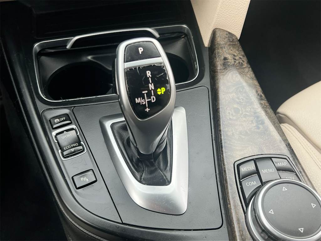 Thumbnail: 2017 BMW 3 Series - 14