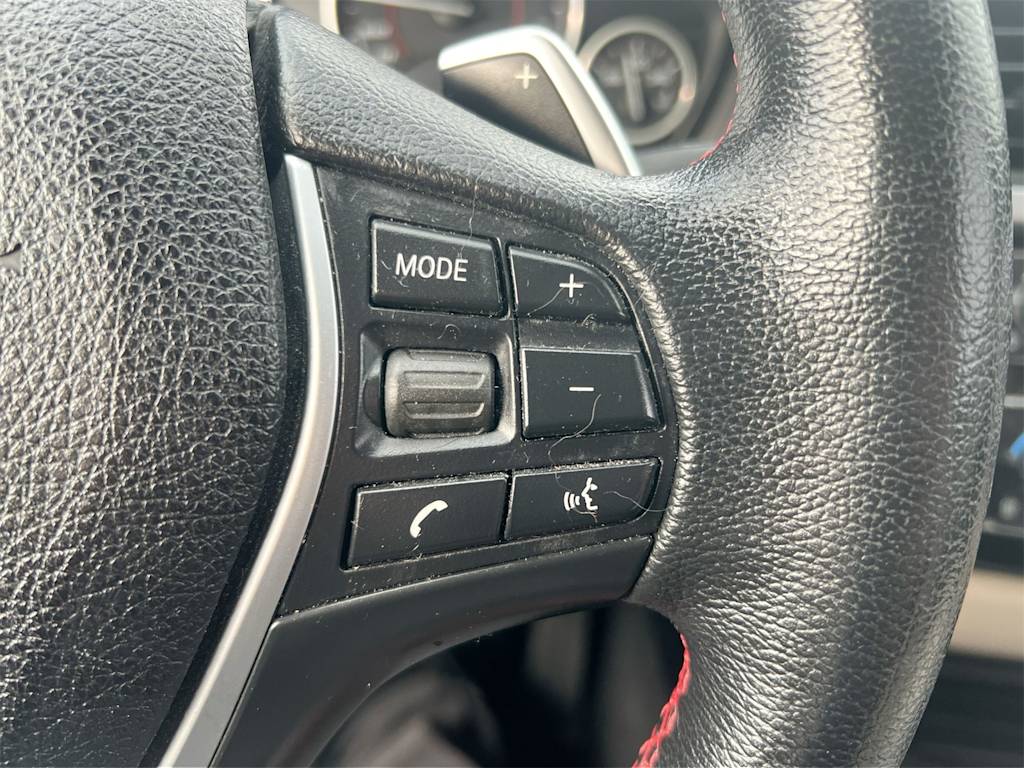 Thumbnail: 2017 BMW 3 Series - 32