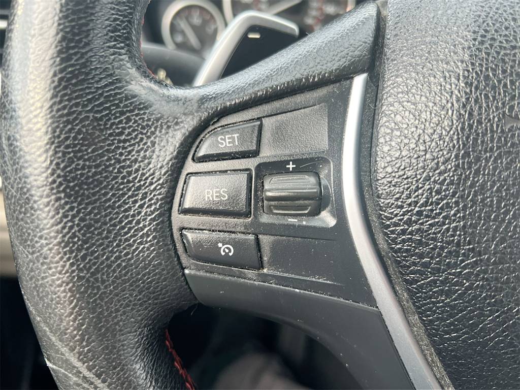 Thumbnail: 2017 BMW 3 Series - 31