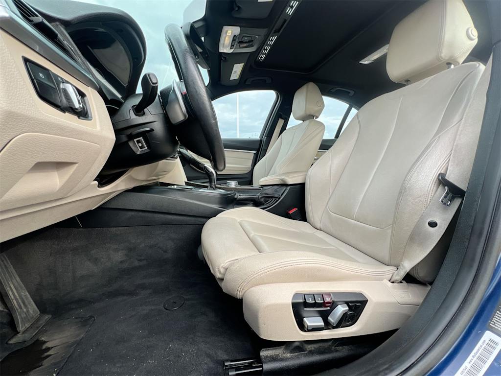 Thumbnail: 2017 BMW 3 Series - 26