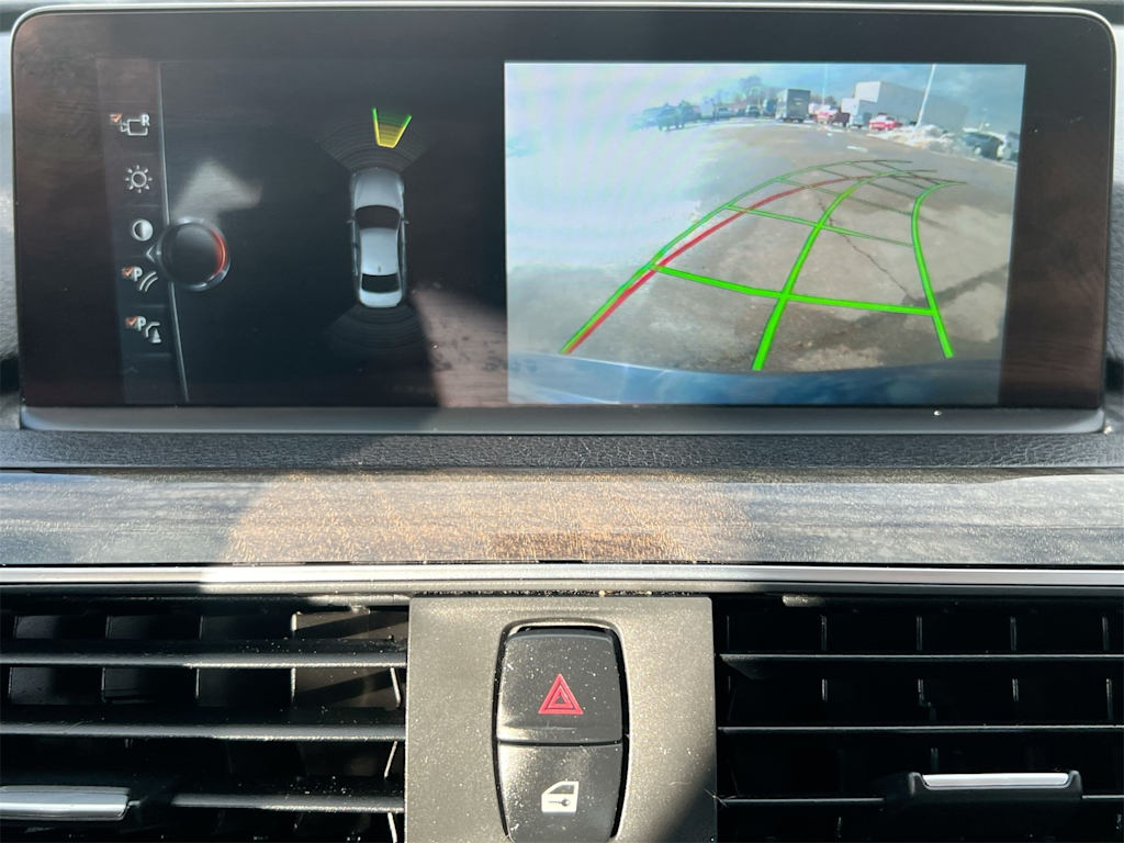 Thumbnail: 2017 BMW 3 Series - 35