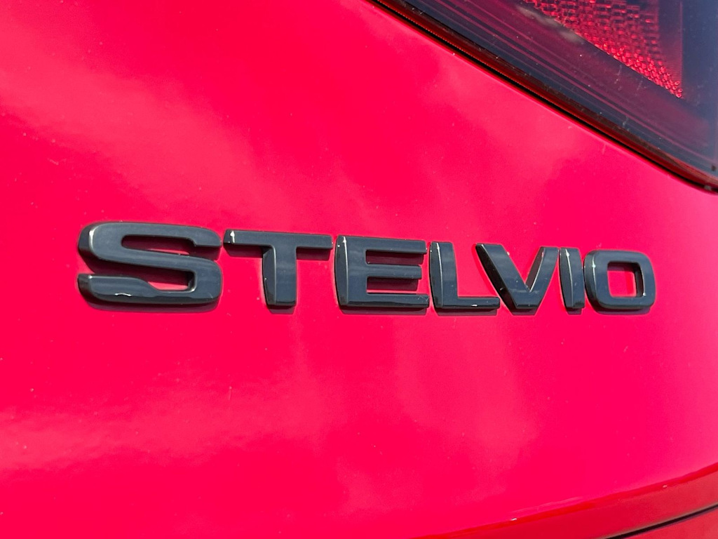 Thumbnail: 2020 Alfa Romeo Stelvio - 23