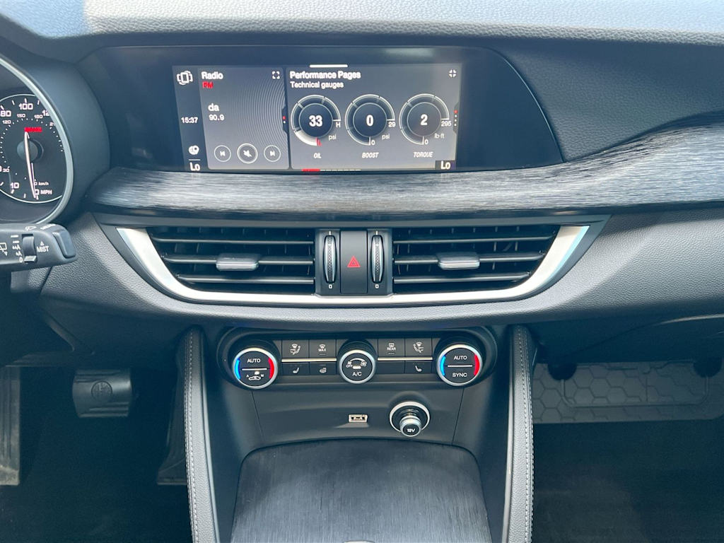Thumbnail: 2020 Alfa Romeo Stelvio - 13