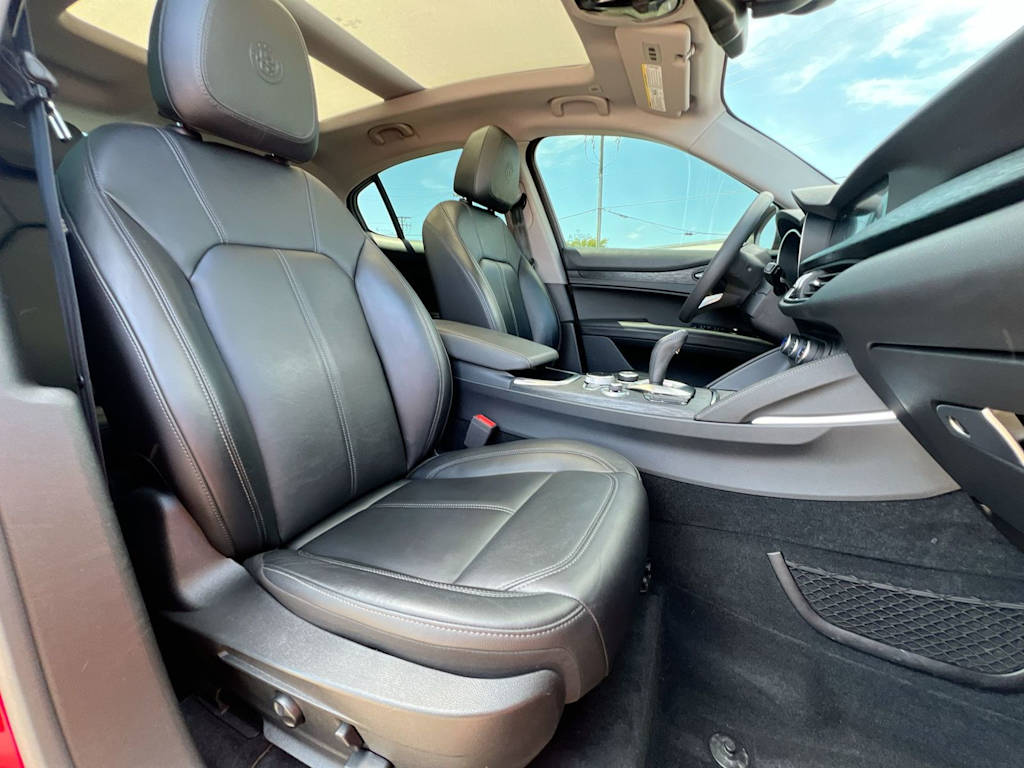 Thumbnail: 2020 Alfa Romeo Stelvio - 27