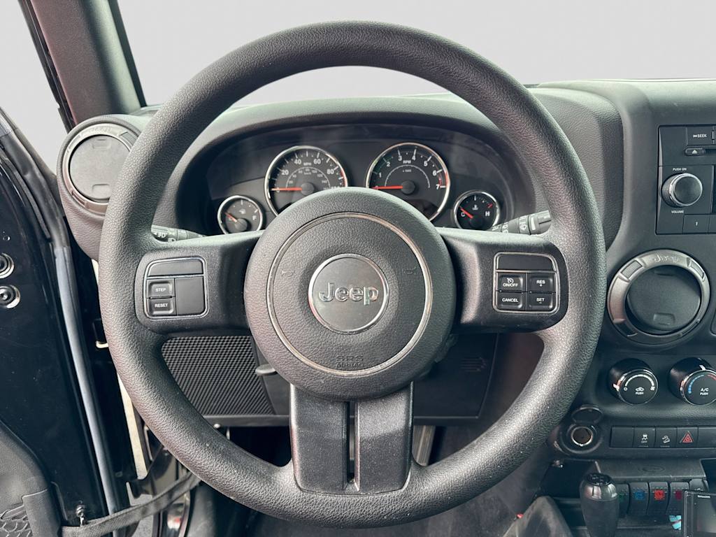 Thumbnail: 2016 Jeep Wrangler - 12