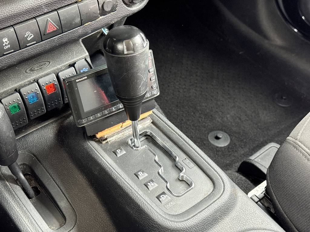 Thumbnail: 2016 Jeep Wrangler - 14