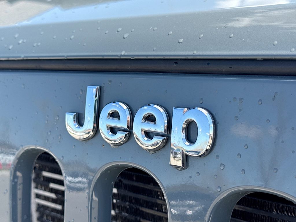 Thumbnail: 2015 Jeep Wrangler - 22