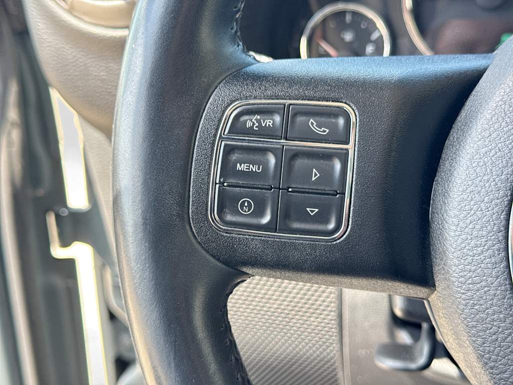Thumbnail: 2015 Jeep Wrangler - 27
