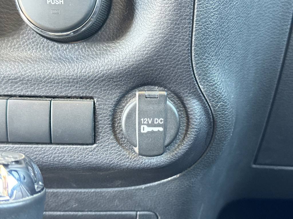 Thumbnail: 2015 Jeep Wrangler - 32