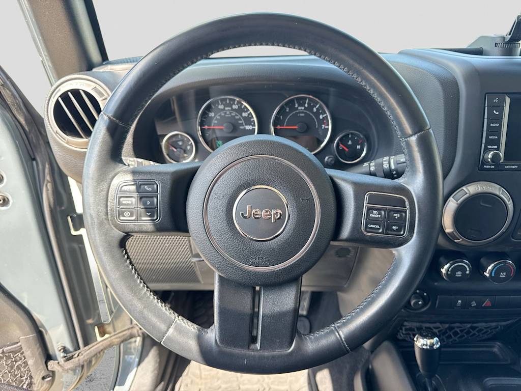 Thumbnail: 2015 Jeep Wrangler - 12