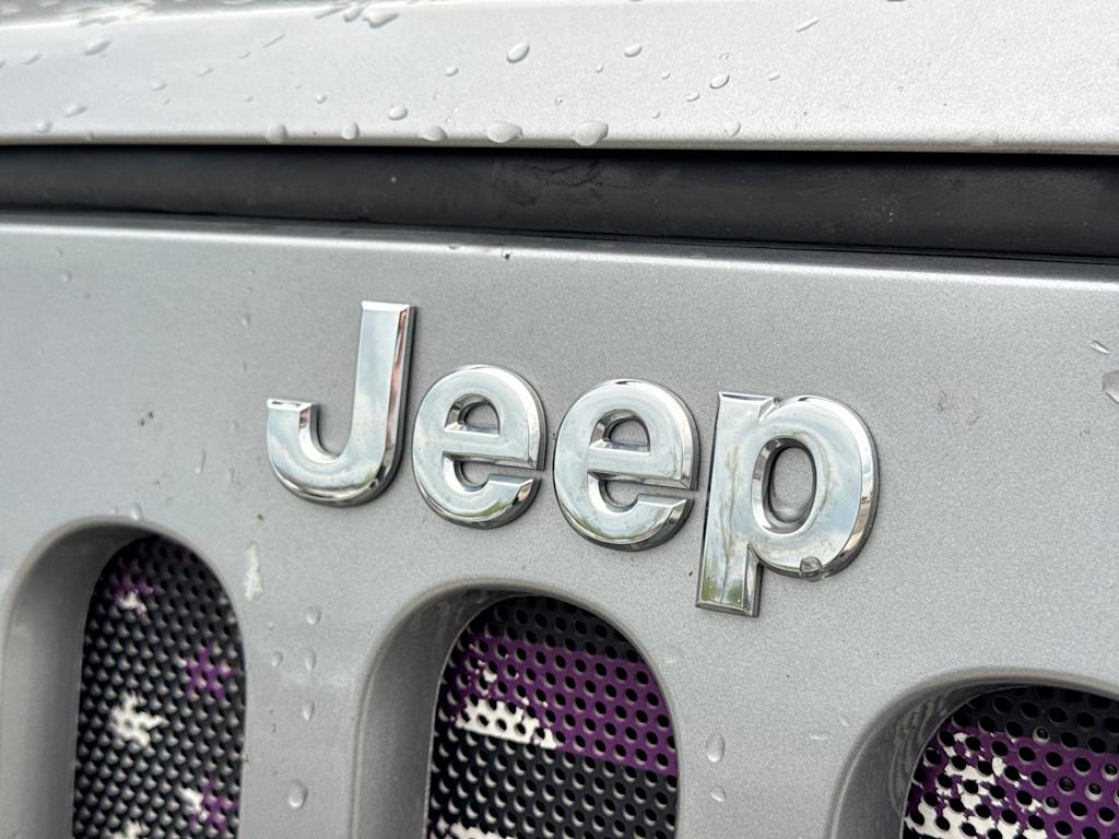 Thumbnail: 2016 Jeep Wrangler - 6