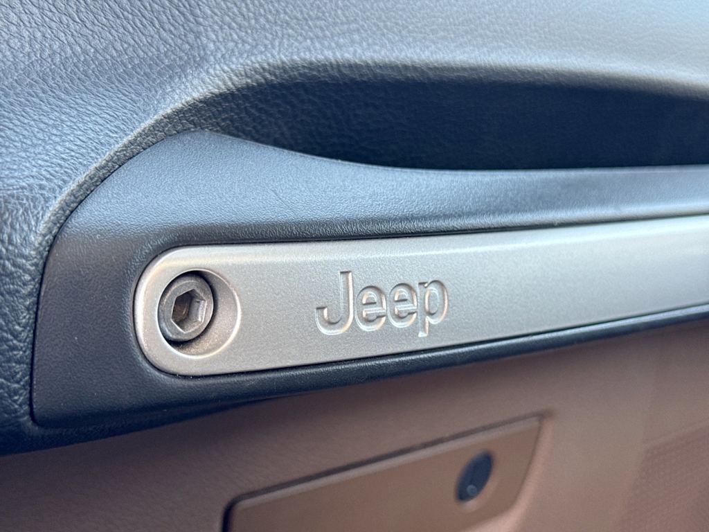 Thumbnail: 2013 Jeep Wrangler - 21