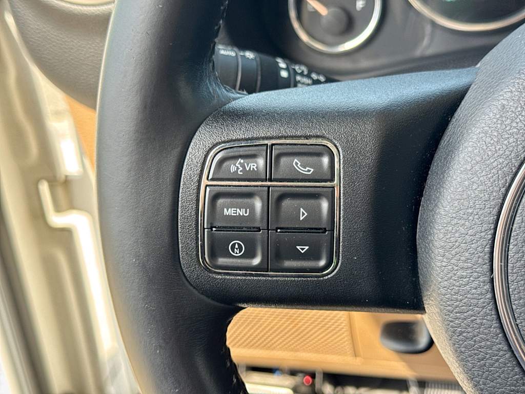 Thumbnail: 2013 Jeep Wrangler - 23