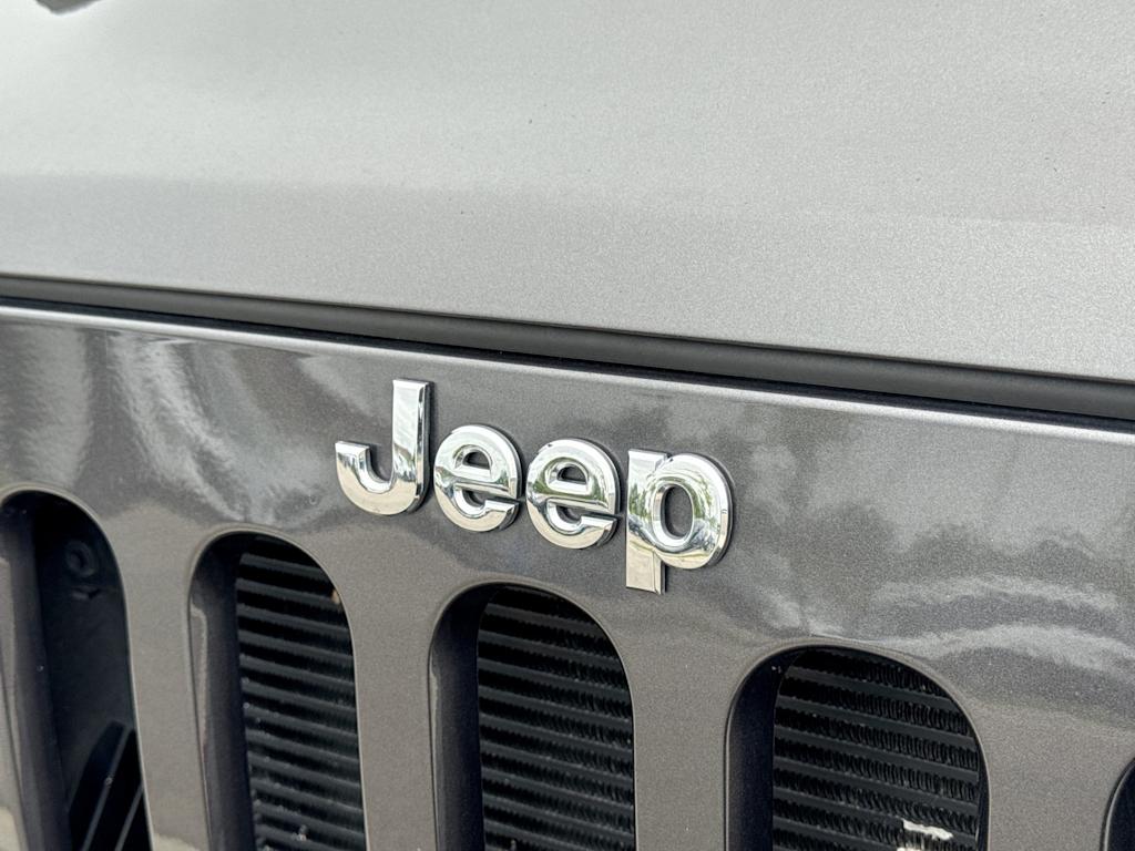 Thumbnail: 2014 Jeep Wrangler - 7