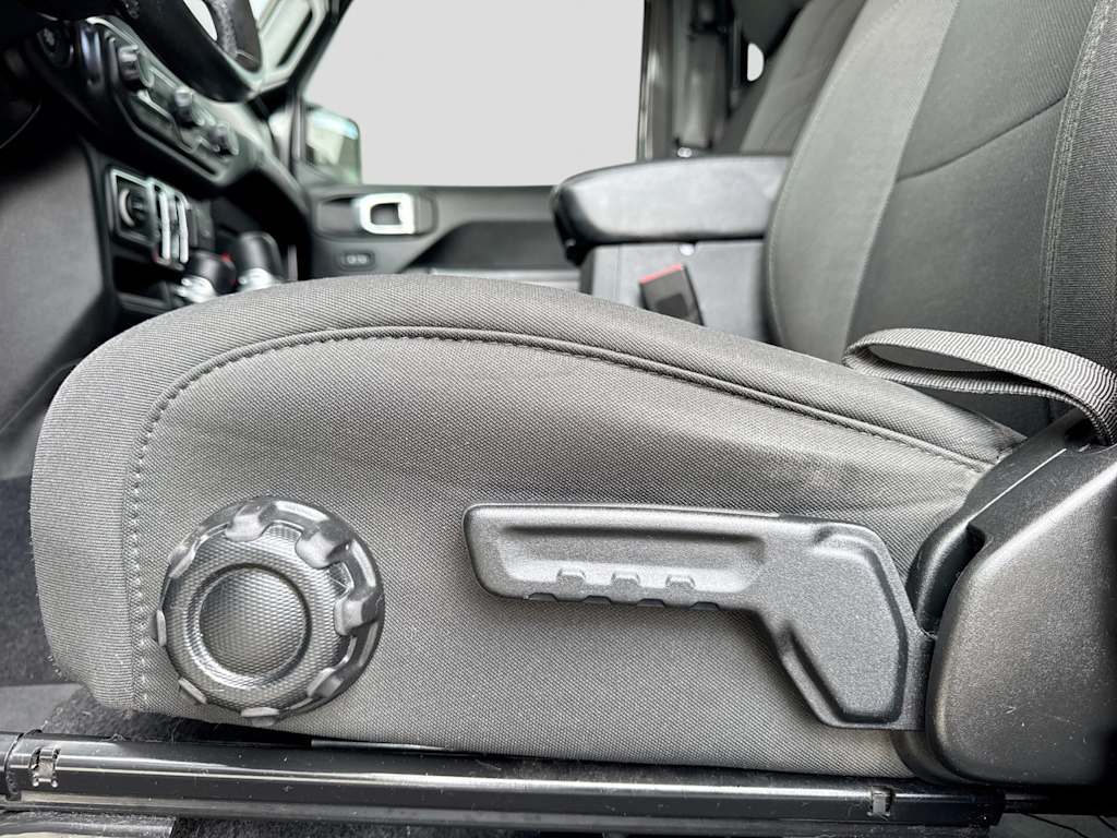 Thumbnail: 2021 Jeep Wrangler - 25
