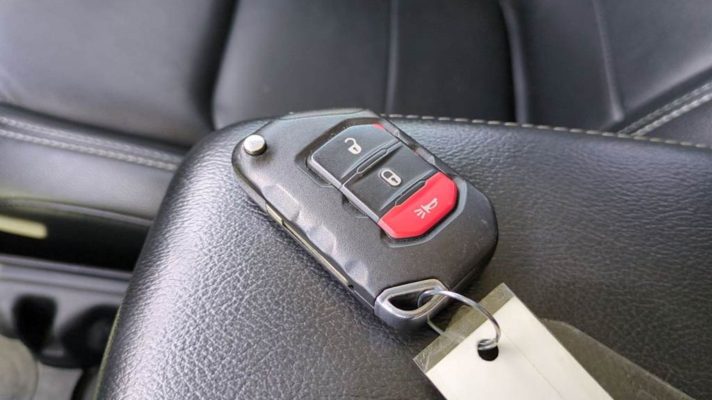 Thumbnail: 2018 Jeep Wrangler - 14