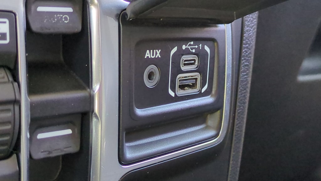 Thumbnail: 2018 Jeep Wrangler - 24