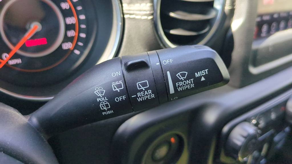 Thumbnail: 2018 Jeep Wrangler - 21