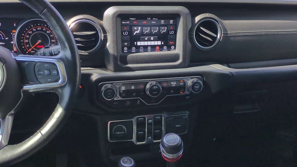 Thumbnail: 2018 Jeep Wrangler - 12