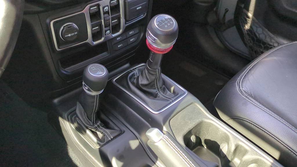 Thumbnail: 2018 Jeep Wrangler - 25