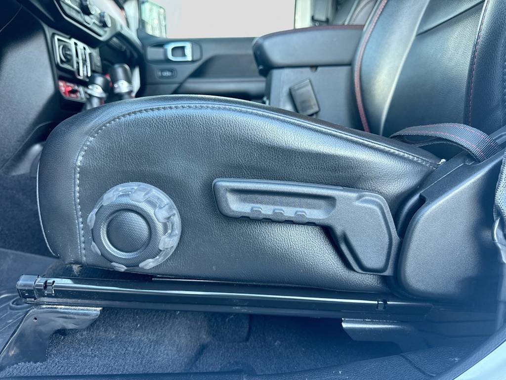 Thumbnail: 2021 Jeep Wrangler - 16