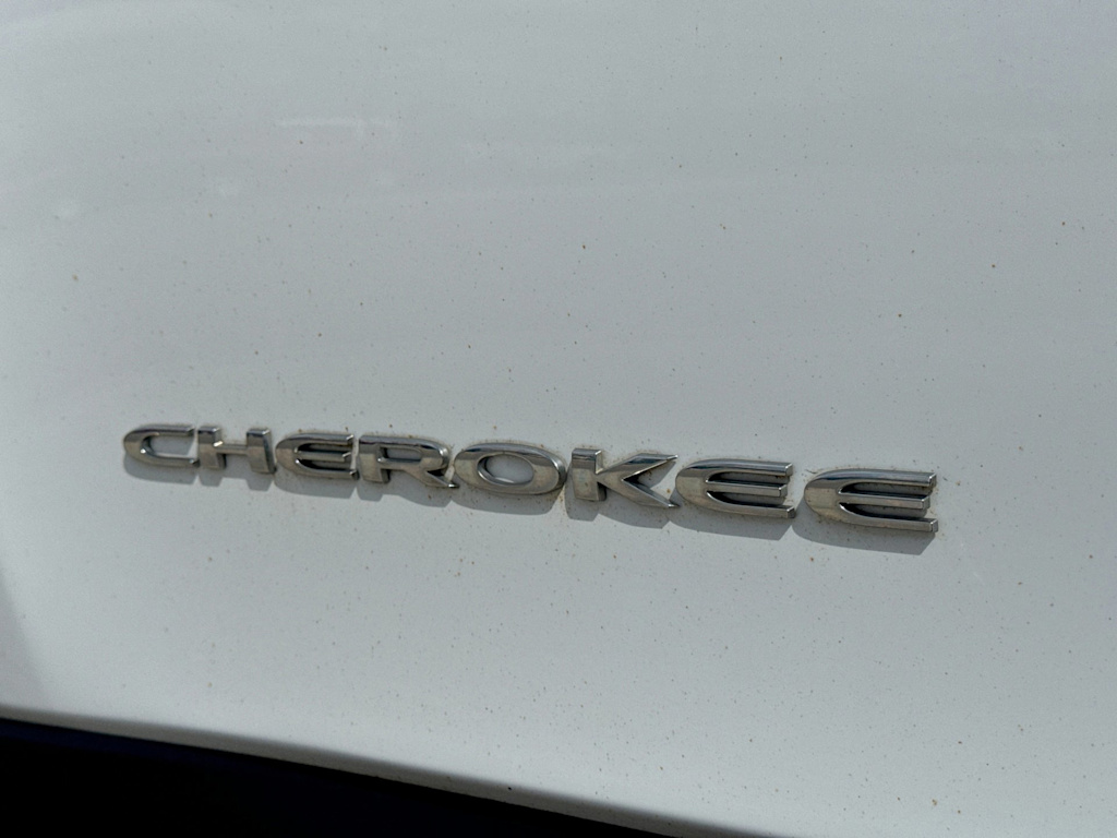 Thumbnail: 2017 Jeep Cherokee - 22