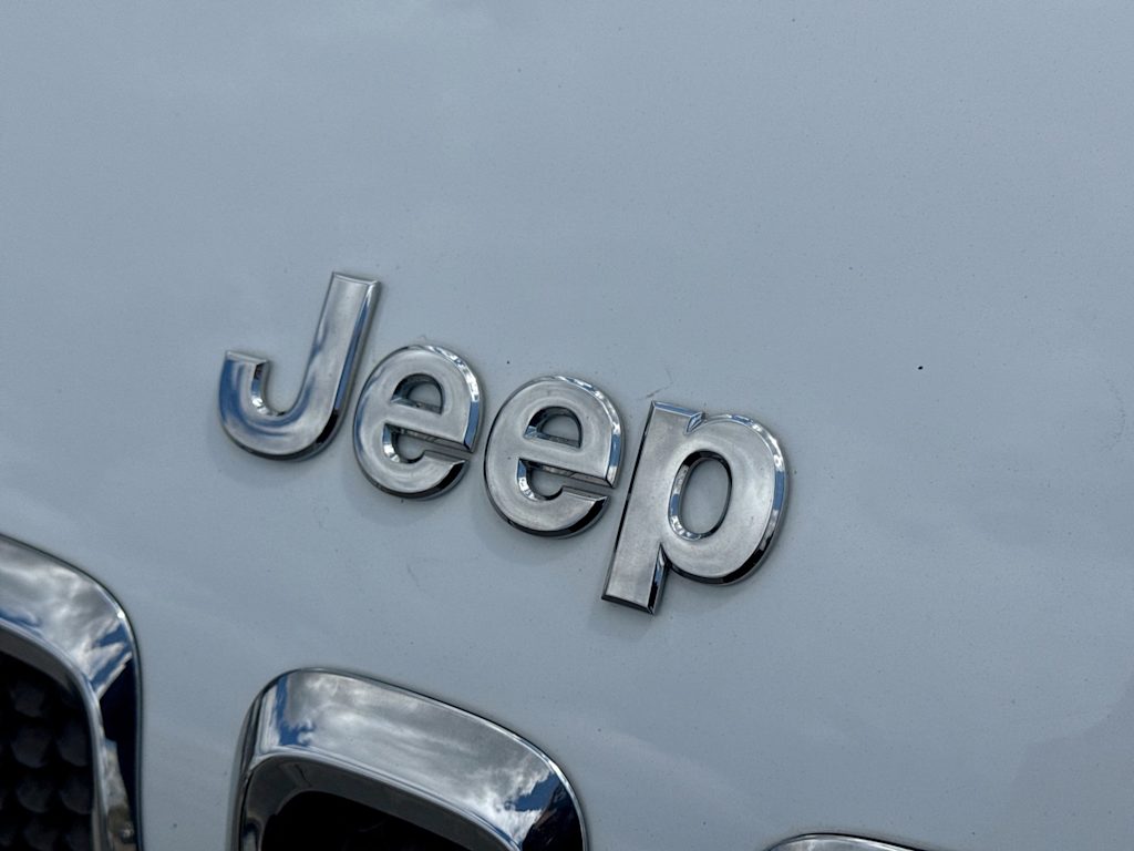 Thumbnail: 2017 Jeep Cherokee - 6