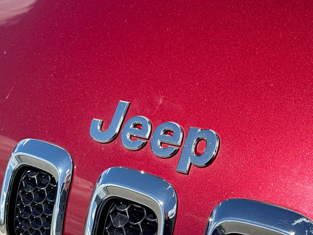 Thumbnail: 2016 Jeep Cherokee - 6
