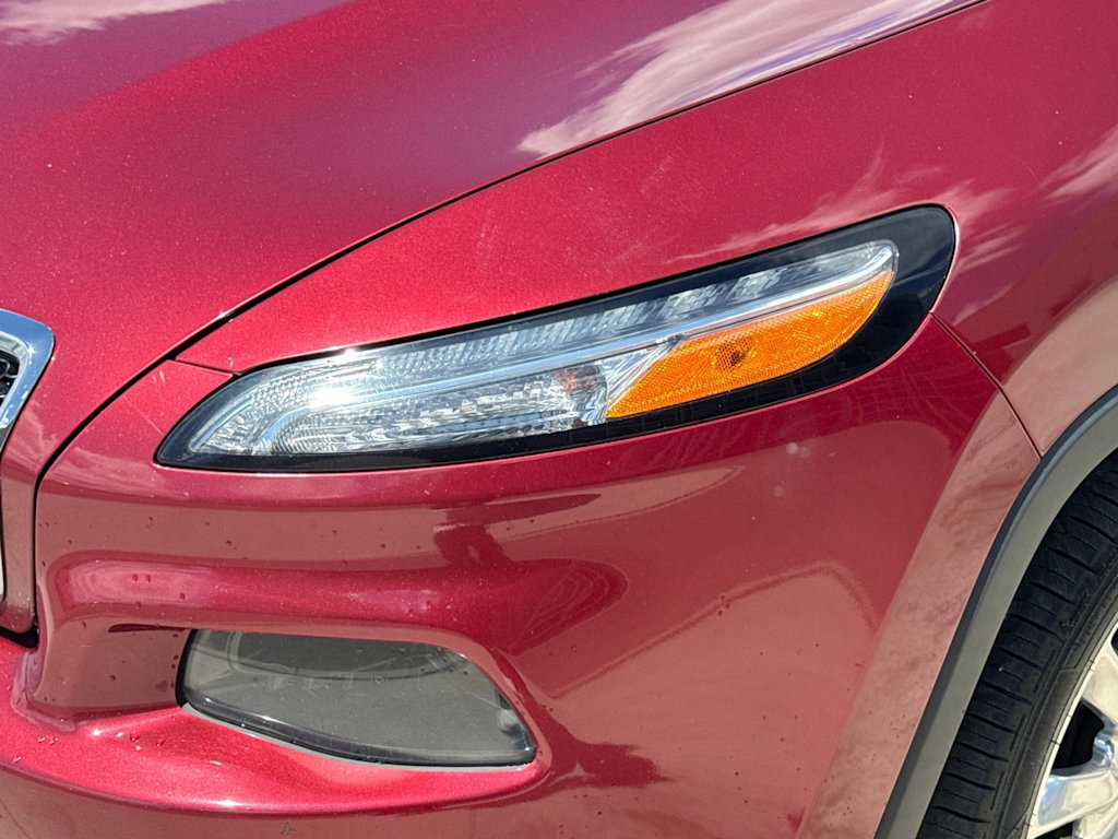 Thumbnail: 2016 Jeep Cherokee - 22