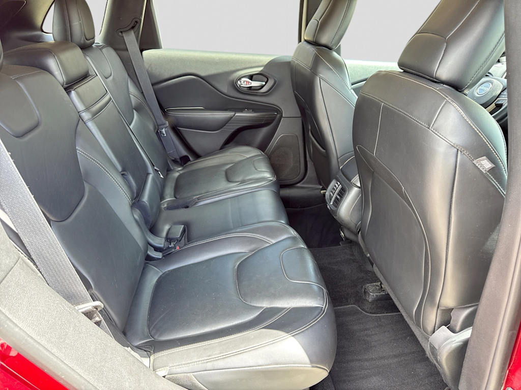 Thumbnail: 2016 Jeep Cherokee - 26