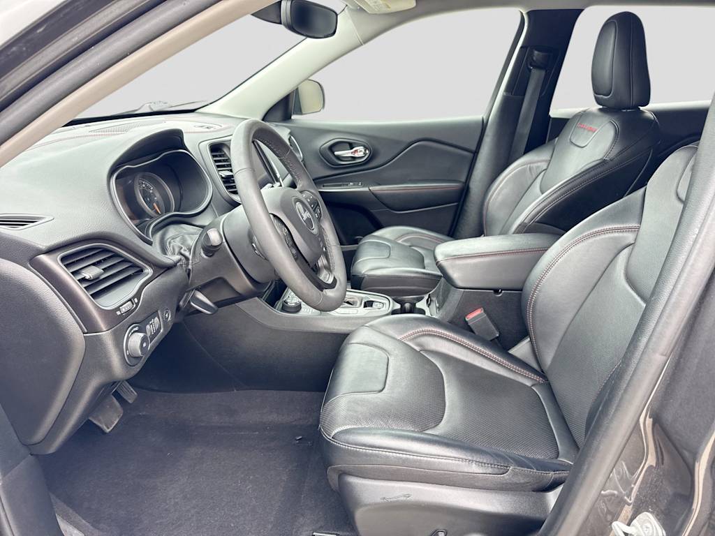 Thumbnail: 2022 Jeep Cherokee - 8