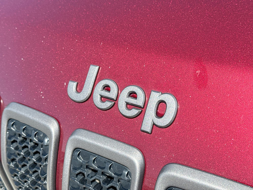 Thumbnail: 2019 Jeep Cherokee - 6
