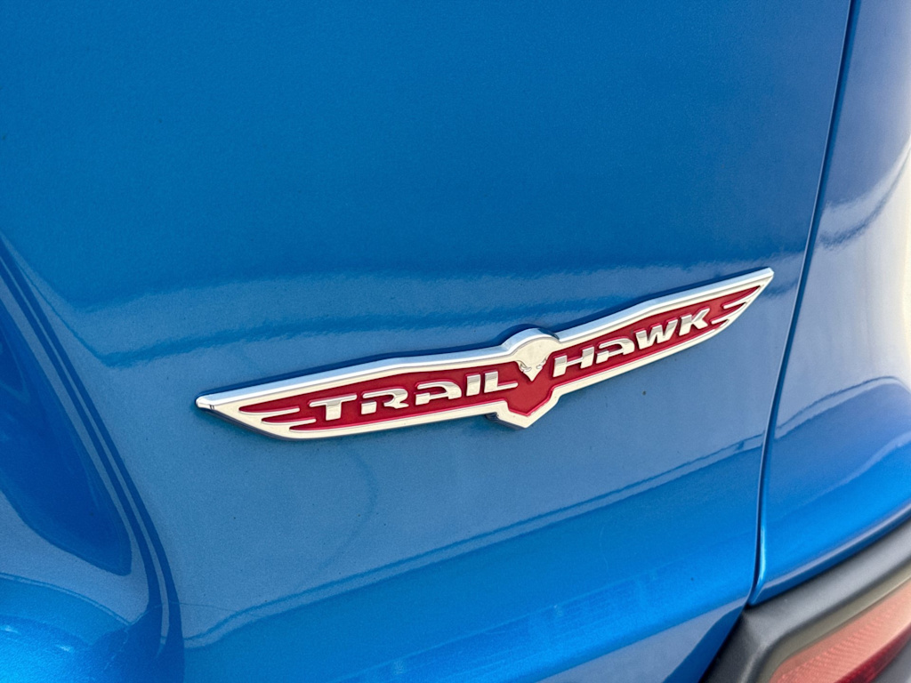 Thumbnail: 2020 Jeep Cherokee - 24