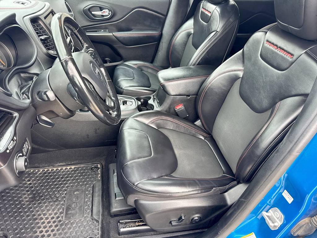 Thumbnail: 2020 Jeep Cherokee - 9
