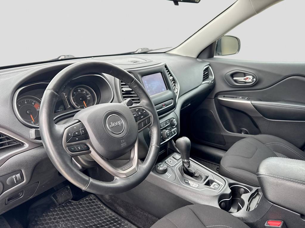 Thumbnail: 2019 Jeep Cherokee - 2