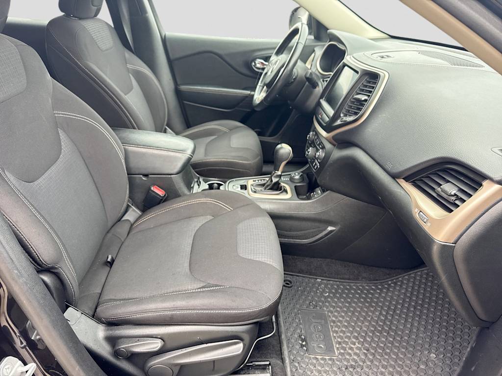 Thumbnail: 2015 Jeep Cherokee - 11