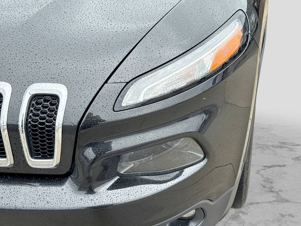 Thumbnail: 2015 Jeep Cherokee - 22